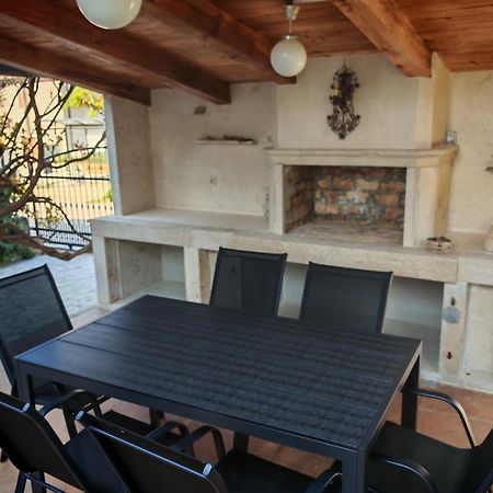 Kuca Za Odmor Luna Buje Exterior photo