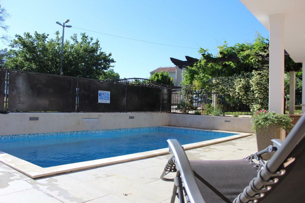 Kuca Za Odmor Luna Buje Exterior photo